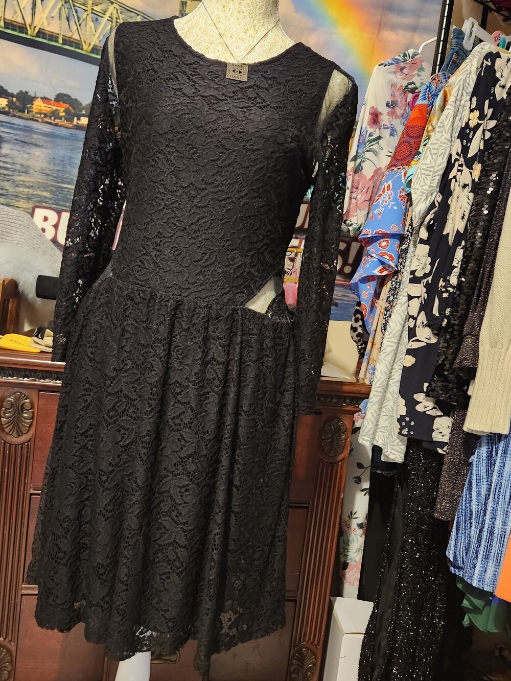 PRELOVED Christian Siriano SIZE LARGE Black Long-Sleeve Lace Fit & Flare Dress